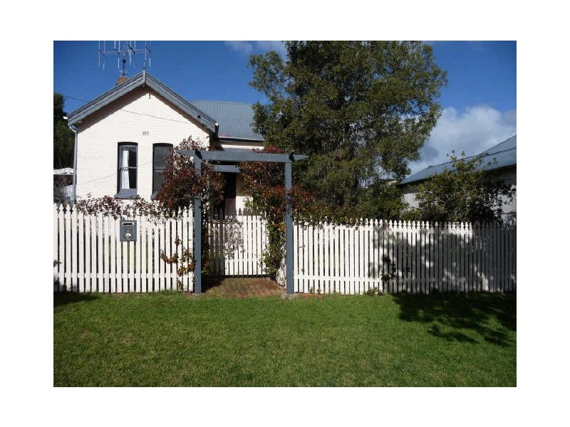 22 Lead Street, Yass NSW 2582