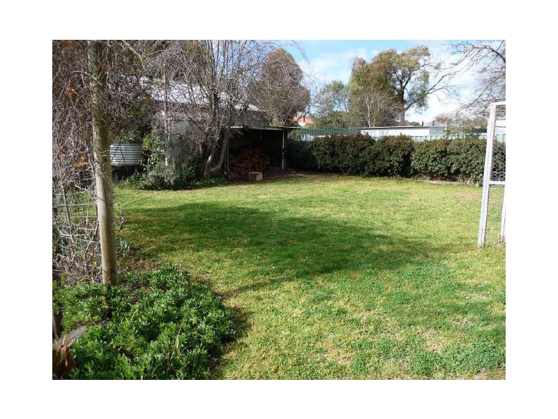 22 Lead Street, Yass NSW 2582