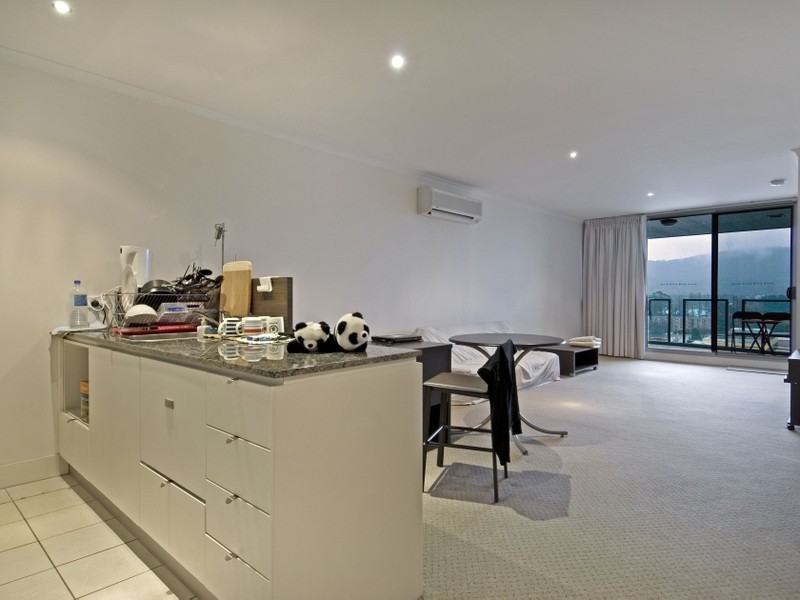 33 ‘The Avenue’/18 Moore Street, Turner ACT 2612