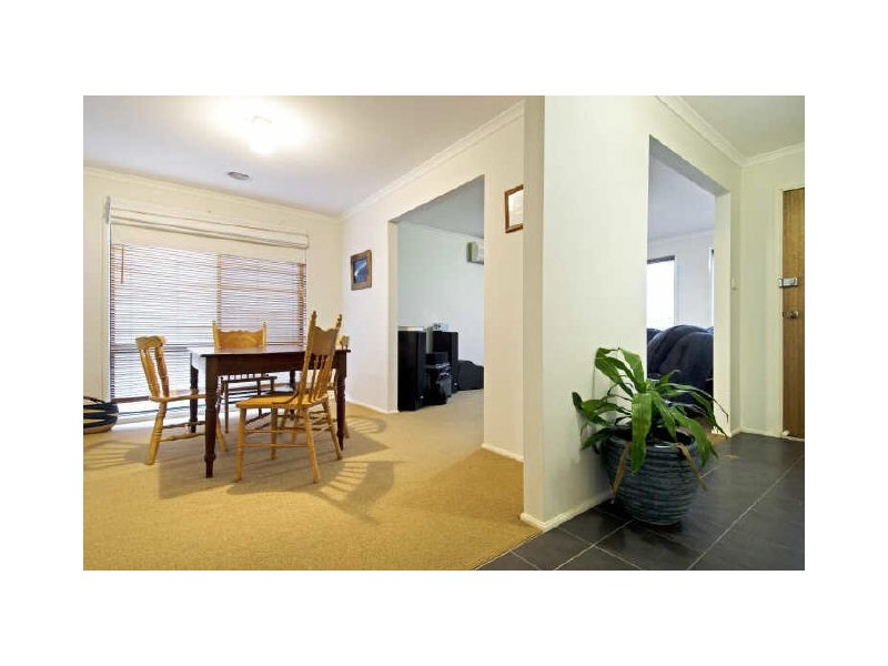 42 Simonetti Street, Dunlop ACT 2615