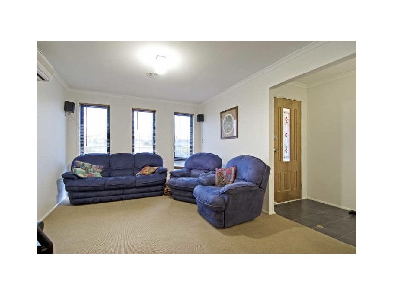 42 Simonetti Street, Dunlop ACT 2615