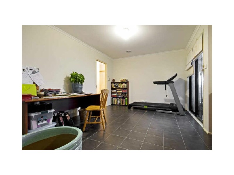 42 Simonetti Street, Dunlop ACT 2615