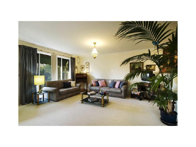 6 Doerner Place, Gordon ACT 2906