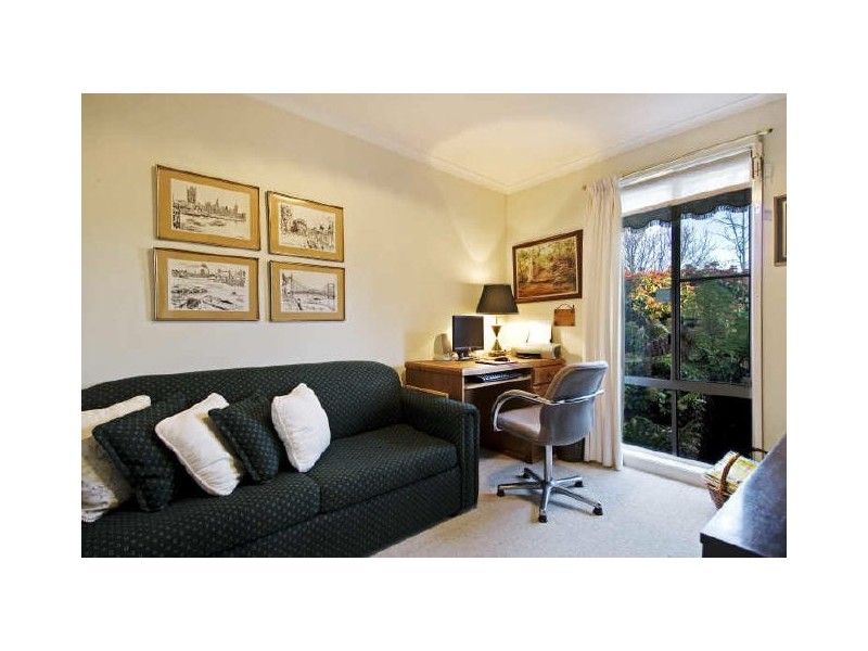 6 Doerner Place, Gordon ACT 2906