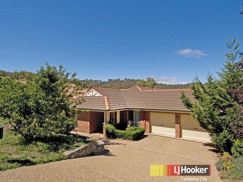 12 Stopford Crescent, Fadden ACT 2904