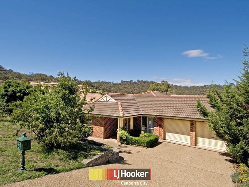 12 Stopford Crescent, Fadden ACT 2904