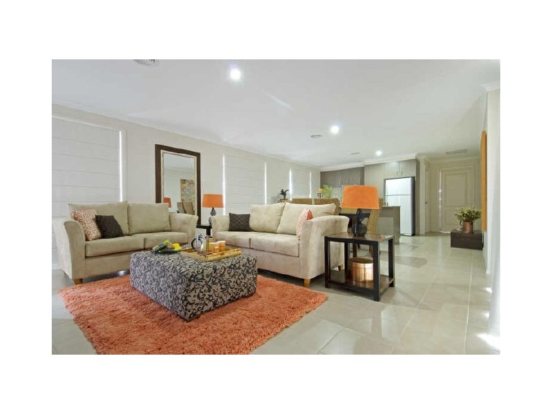 12 Allnutt Crescent, Forde ACT 2914