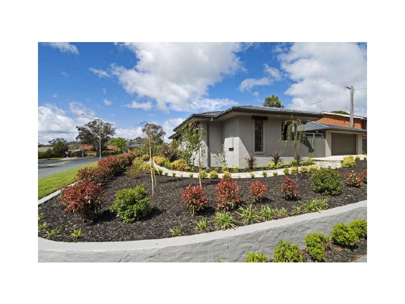 1 Castlereagh Crescent, Macquarie ACT 2614