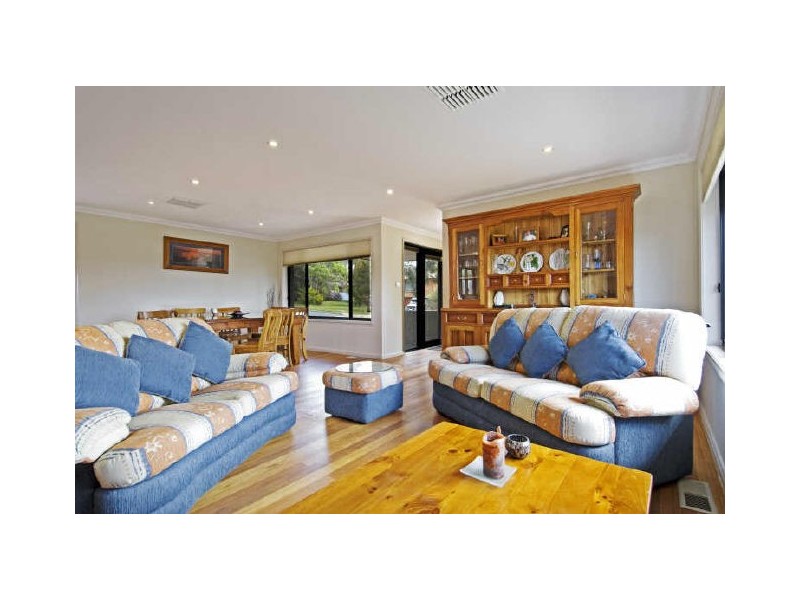 1 Castlereagh Crescent, Macquarie ACT 2614