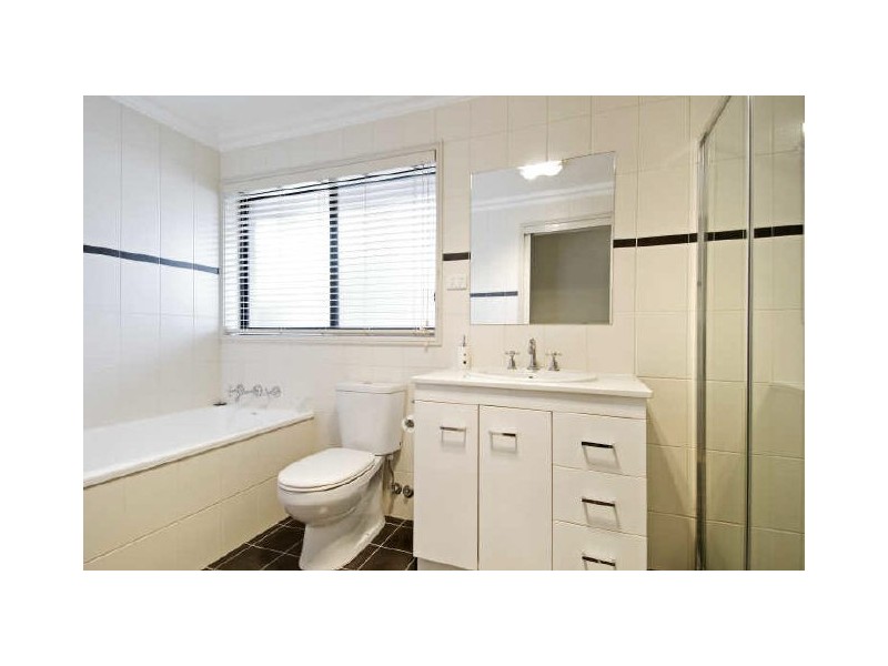 1 Castlereagh Crescent, Macquarie ACT 2614