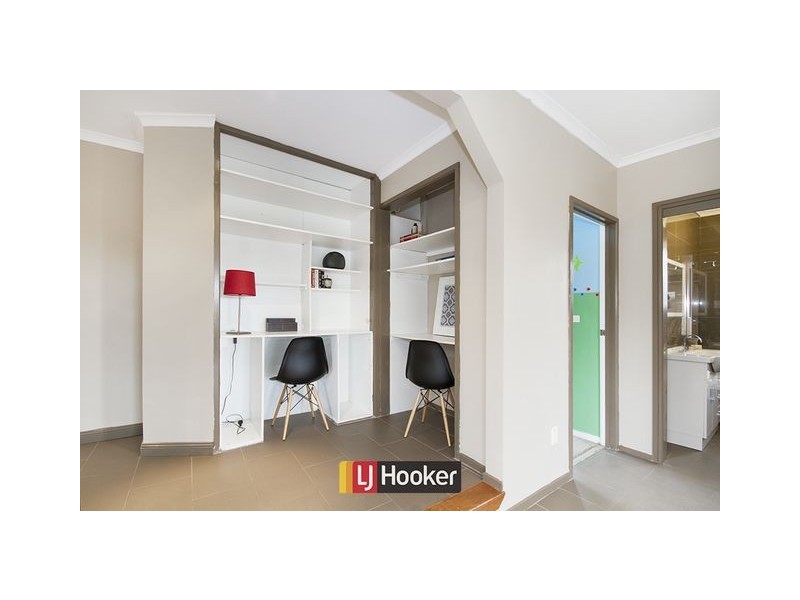 16 Casey Crescent, Calwell ACT 2905