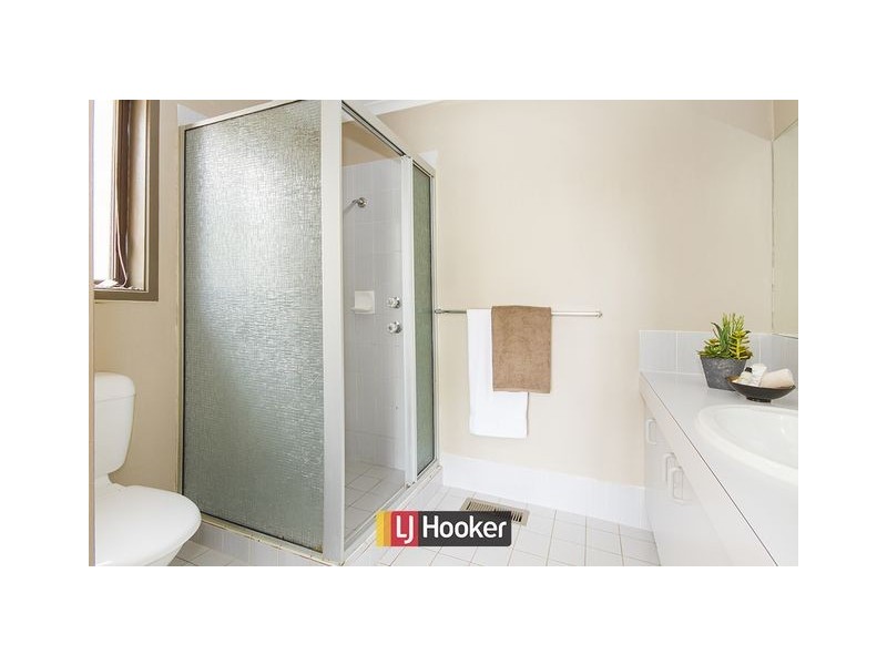 16 Casey Crescent, Calwell ACT 2905