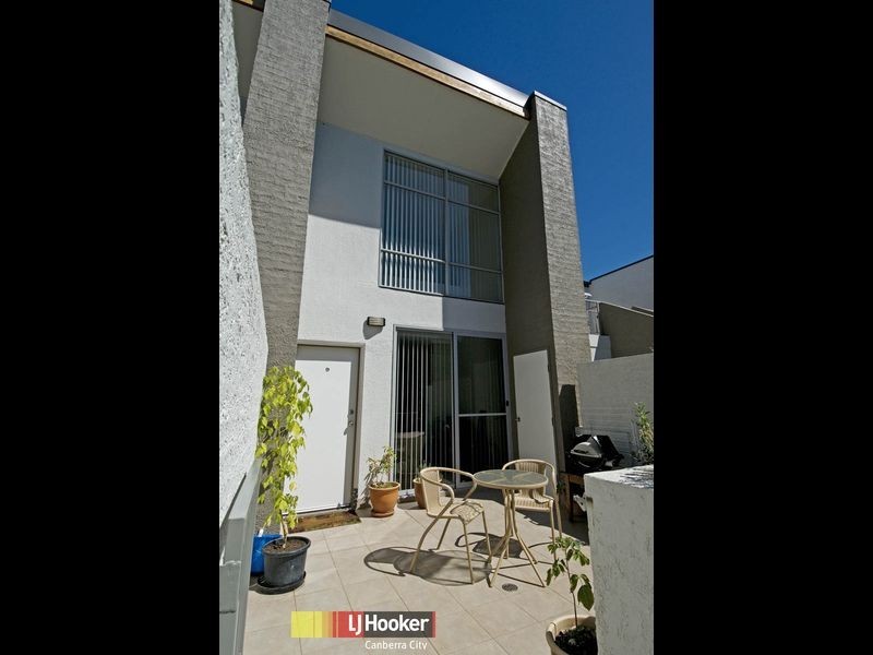 9/20 Ijong Street, Braddon ACT 2612