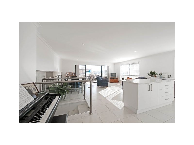 7 Pahlman Street, Forde ACT 2914