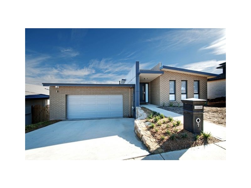 7 Pahlman Street, Forde ACT 2914
