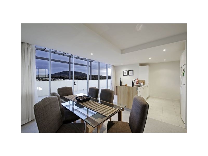 Unit 95 ‘Sky Plaza’ 60 Callam Street, Phillip ACT 2606