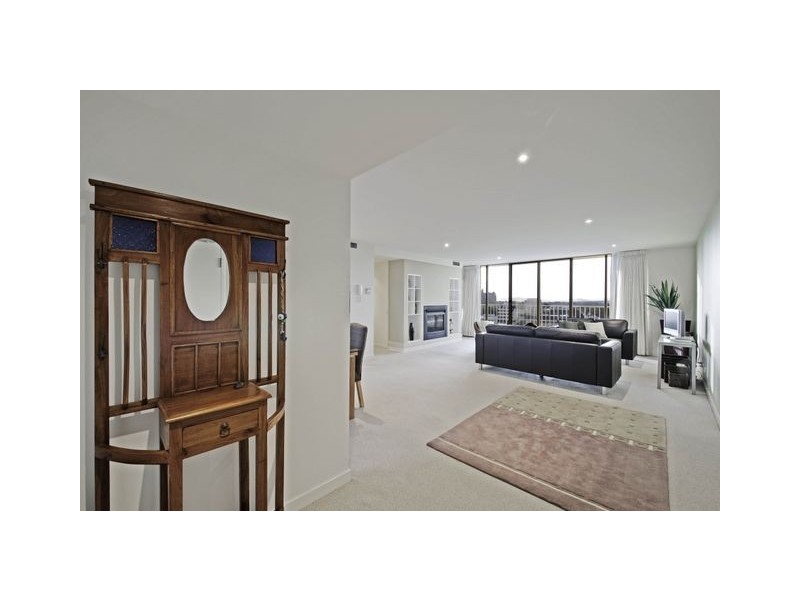 Unit 95 ‘Sky Plaza’ 60 Callam Street, Phillip ACT 2606