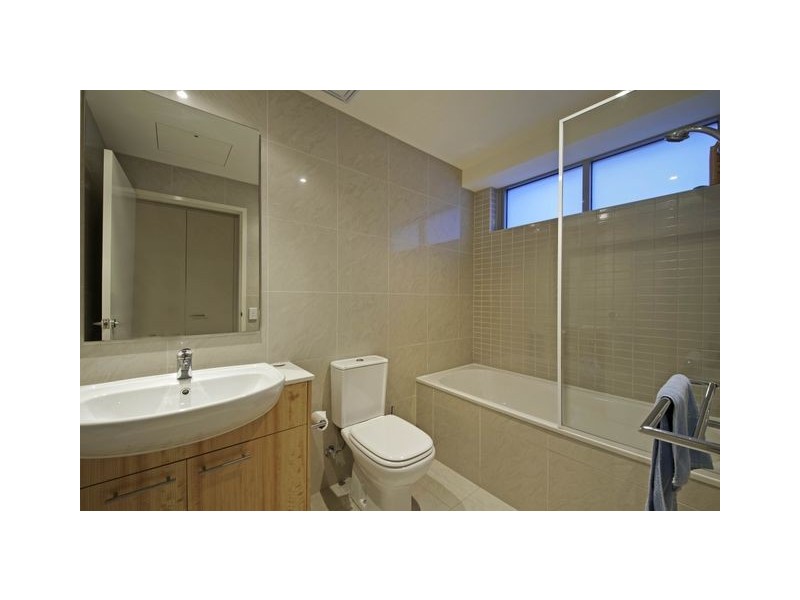 Unit 95 ‘Sky Plaza’ 60 Callam Street, Phillip ACT 2606