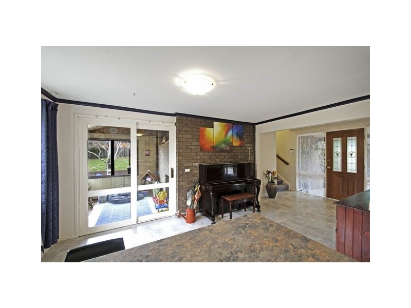6 Haskett Place, Kambah ACT 2902