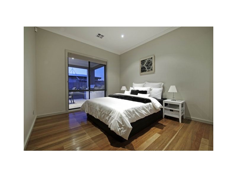 10 De Mole Street, Dunlop ACT 2615