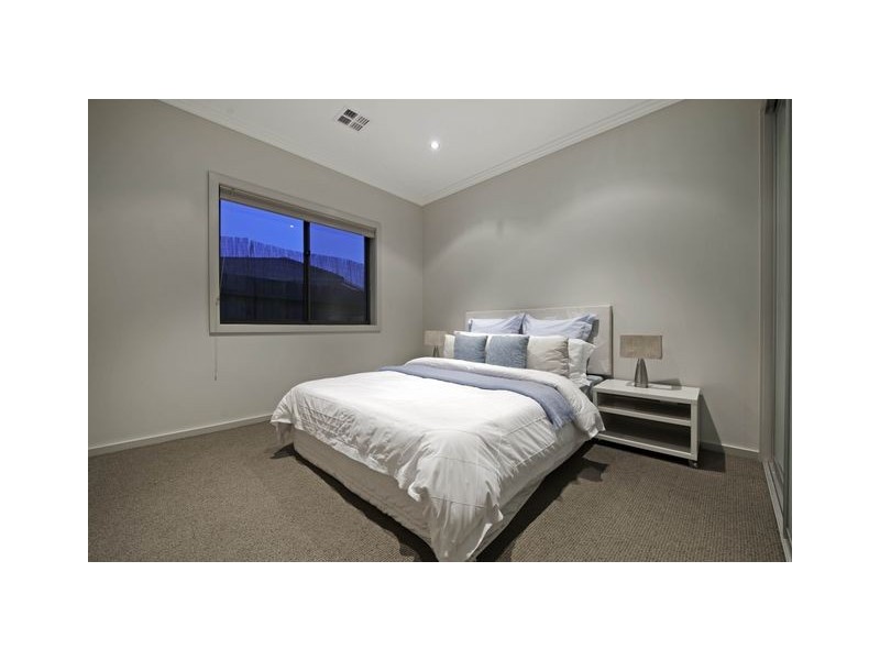 10 De Mole Street, Dunlop ACT 2615