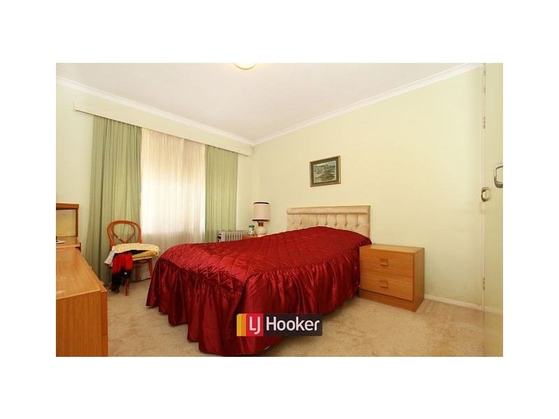 11 Holmes Crescent, Campbell ACT 2612