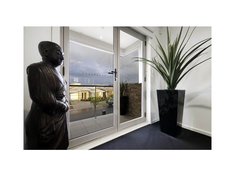 15 Cleggett Street, Forde ACT 2914