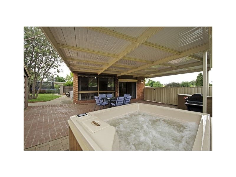 10 Chirnside Place, Kambah ACT 2902