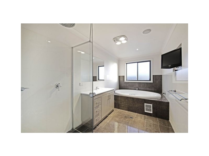 33 Neil Harris Crescent, Forde ACT 2914