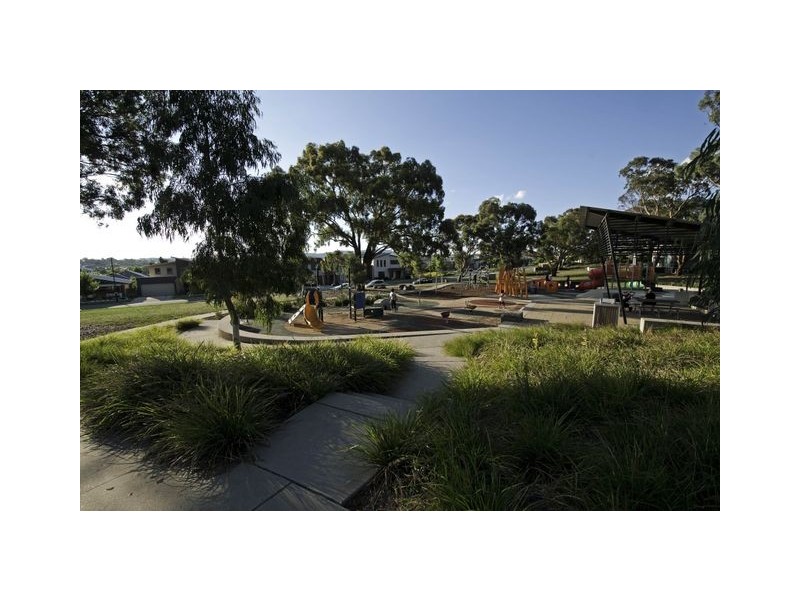 33 Neil Harris Crescent, Forde ACT 2914