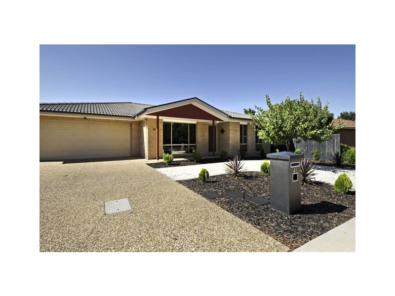 41 William Webb Drive, Mckellar ACT 2617