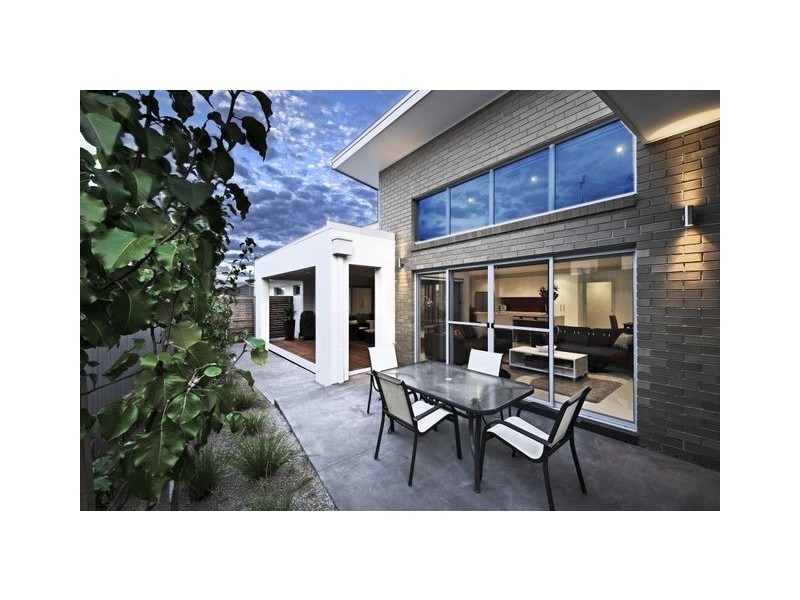 11 Gavin Long Street, Franklin ACT 2913