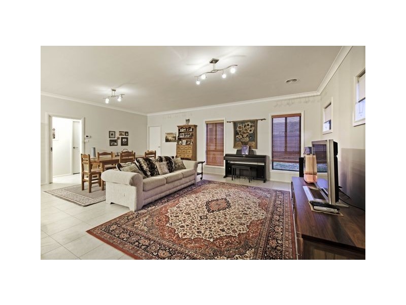 332 Gundaroo Drive, Gungahlin ACT 2912