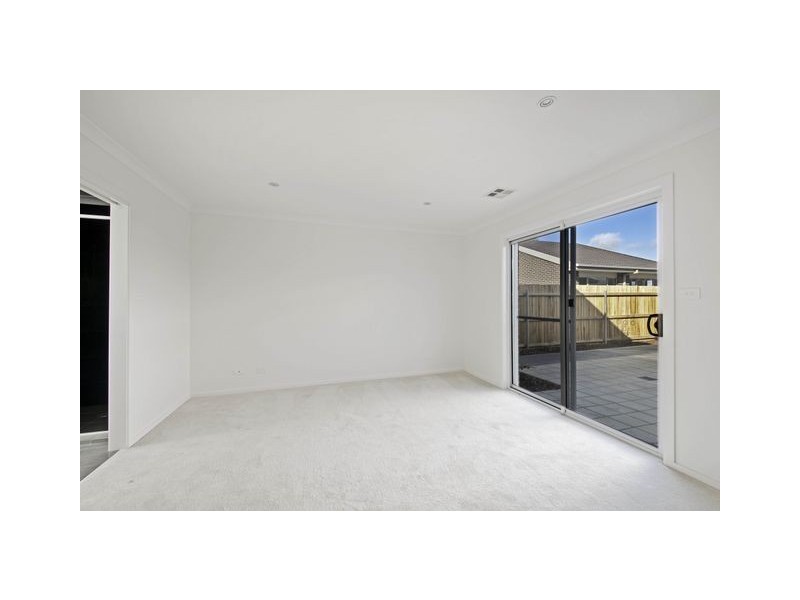 2 Karamu Street, Harrison ACT 2914