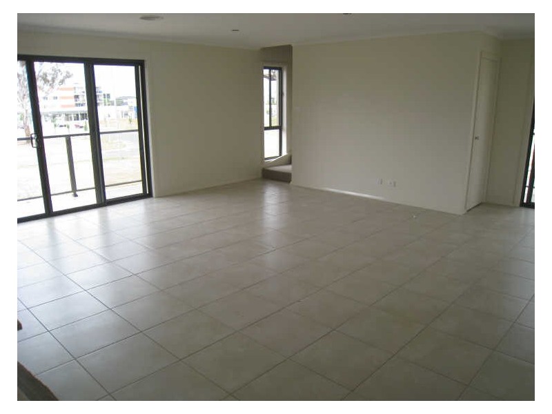 115 Anthony Rolfe Avenue, Gungahlin ACT 2912