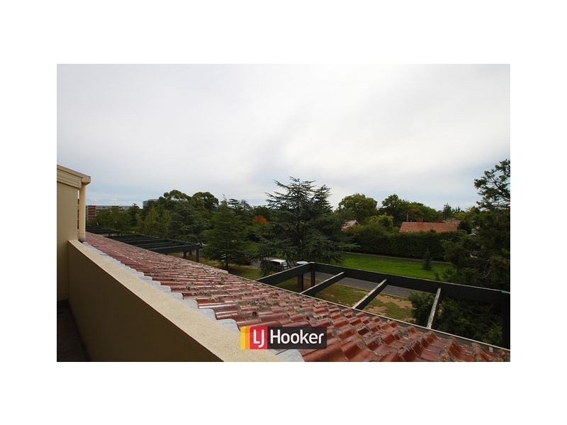 5/22 Batman Street, Braddon ACT 2612