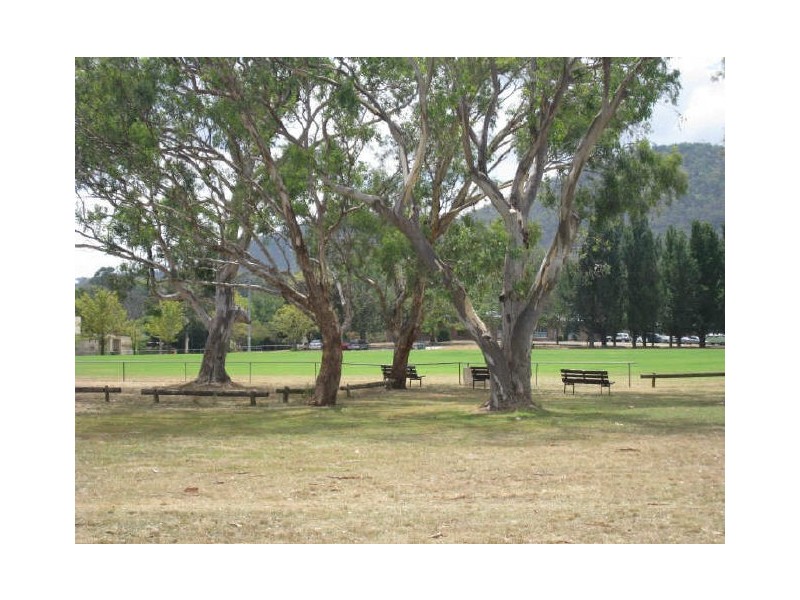 229 Phillip Avenue, Hackett ACT 2602