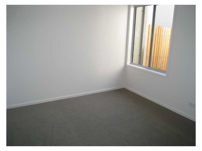 8 Rowland Street, Macgregor ACT 2615