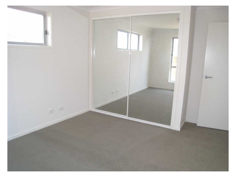 8 Rowland Street, Macgregor ACT 2615