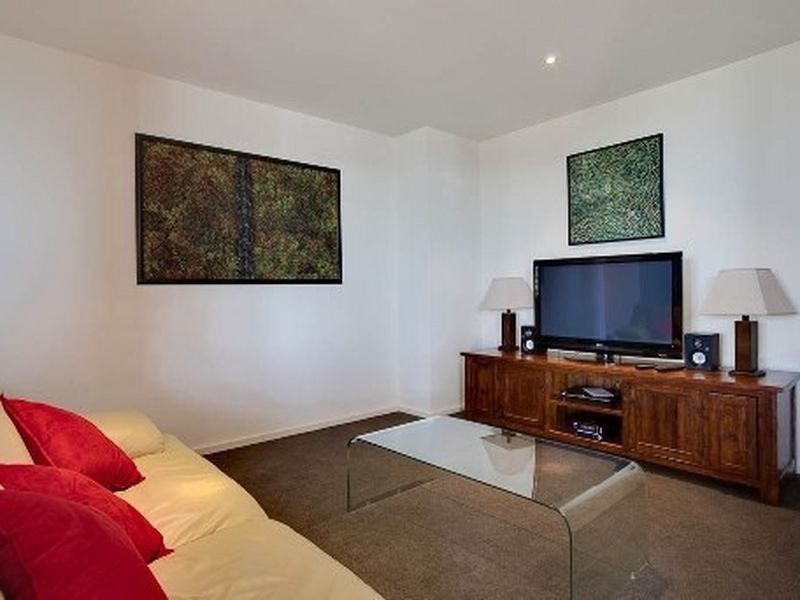 75/2 Edinburgh Avenue, City ACT 2601