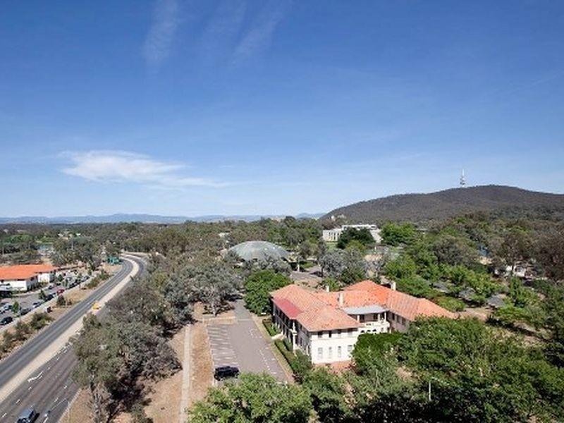 75/2 Edinburgh Avenue, City ACT 2601