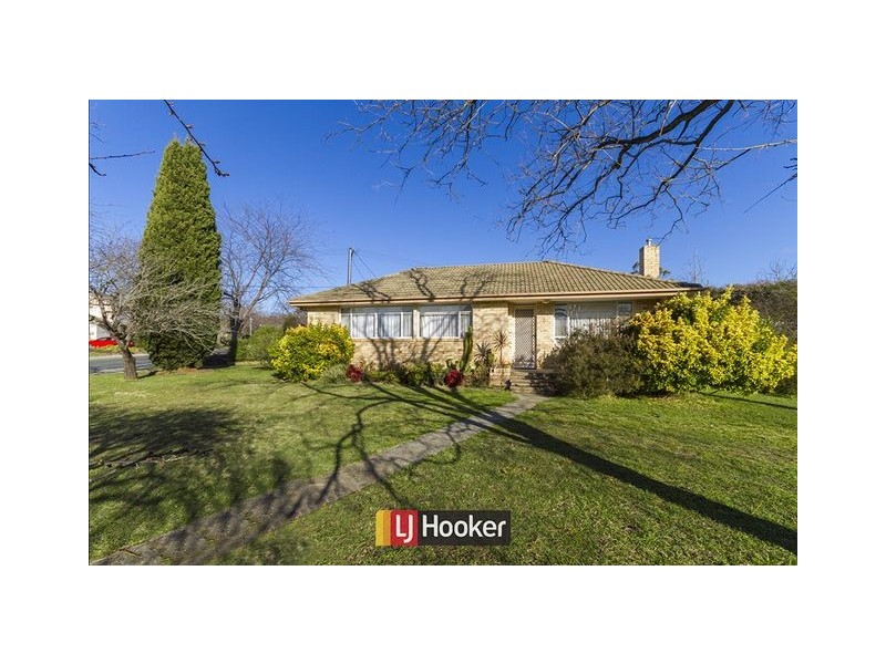 9 Maitland Street, Hackett ACT 2602