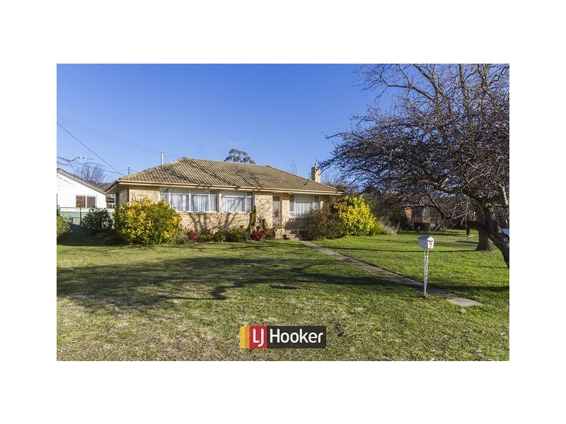 9 Maitland Street, Hackett ACT 2602
