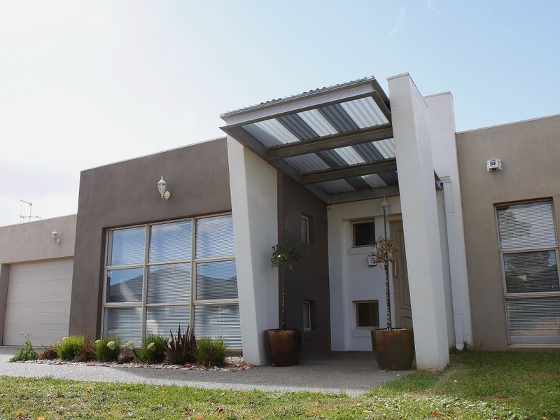 Strayleaf Crescent, Gungahlin ACT 2912