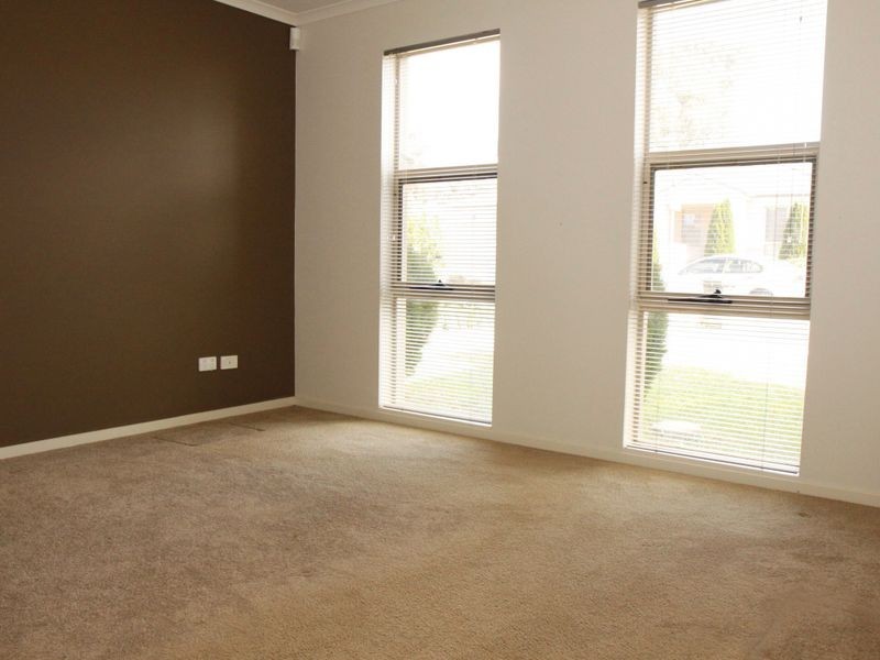 Strayleaf Crescent, Gungahlin ACT 2912