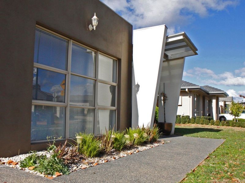 Strayleaf Crescent, Gungahlin ACT 2912