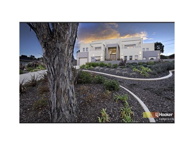 94 Allchin Circuit, Kambah ACT 2902