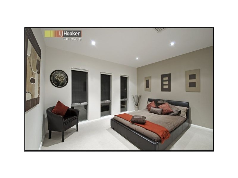 94 Allchin Circuit, Kambah ACT 2902