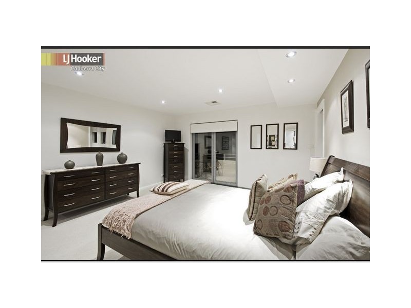 94 Allchin Circuit, Kambah ACT 2902