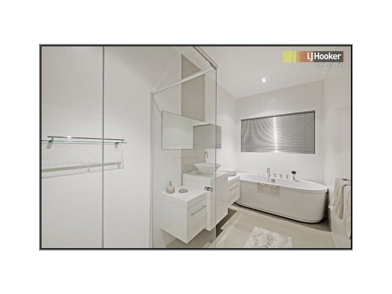 94 Allchin Circuit, Kambah ACT 2902